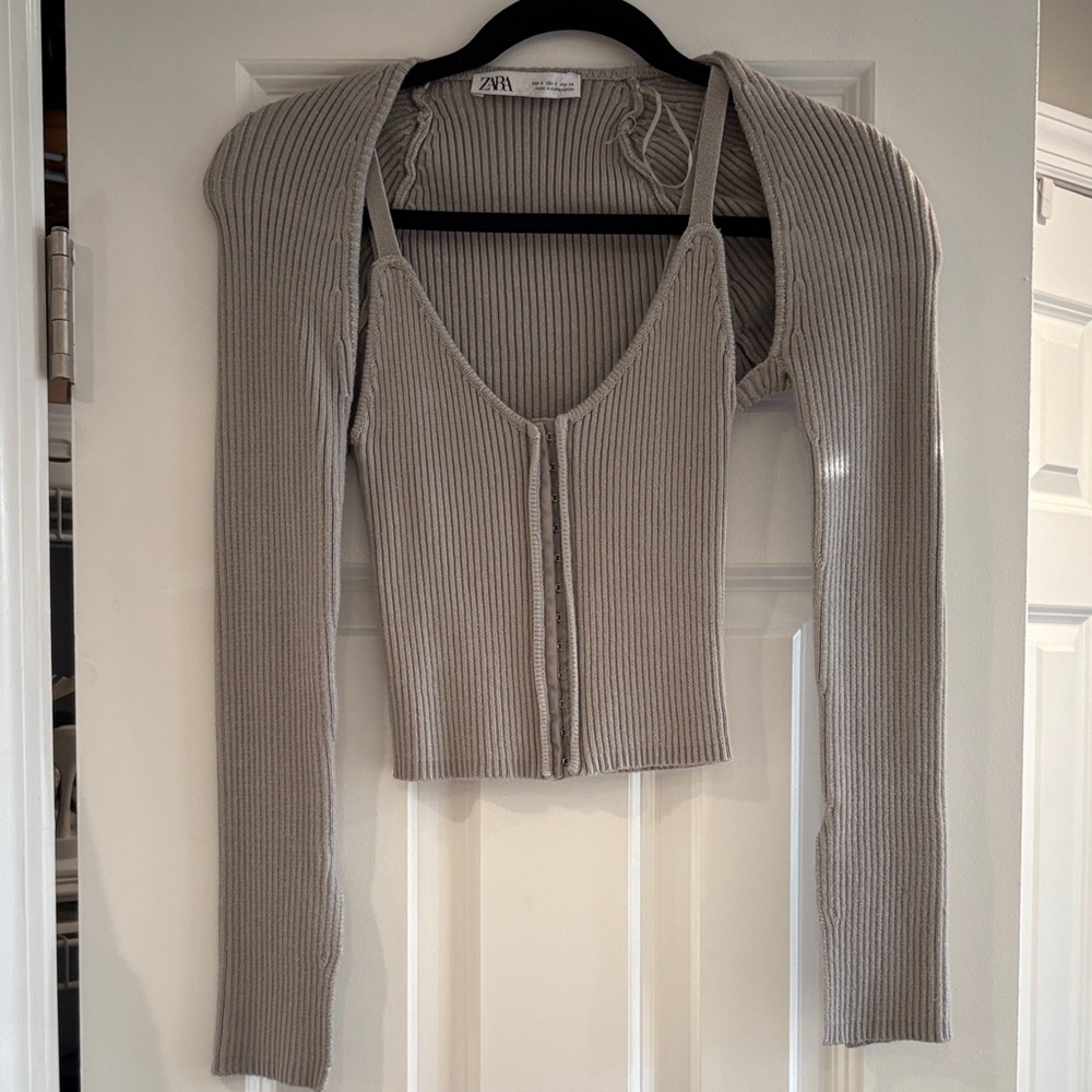 Zara Light Gray Ribbed Knit Sweater